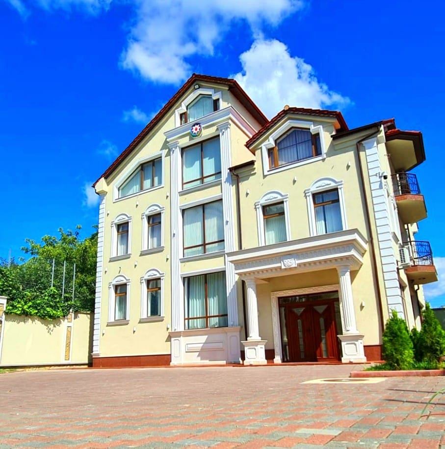 Transphobia Scandal in Moldova: Alex Shah Brings the Case to Diplomatic Channels