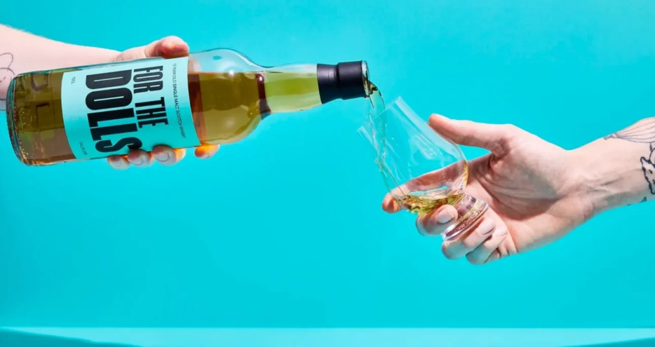 ‘For the Dolls’ viskisi transfobiyaya qarşı mübarizəyə dəstək verir