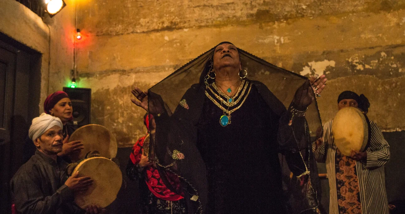 Keçmişin ritualları bizə panika və narahatlıq haqqında nə öyrədir?